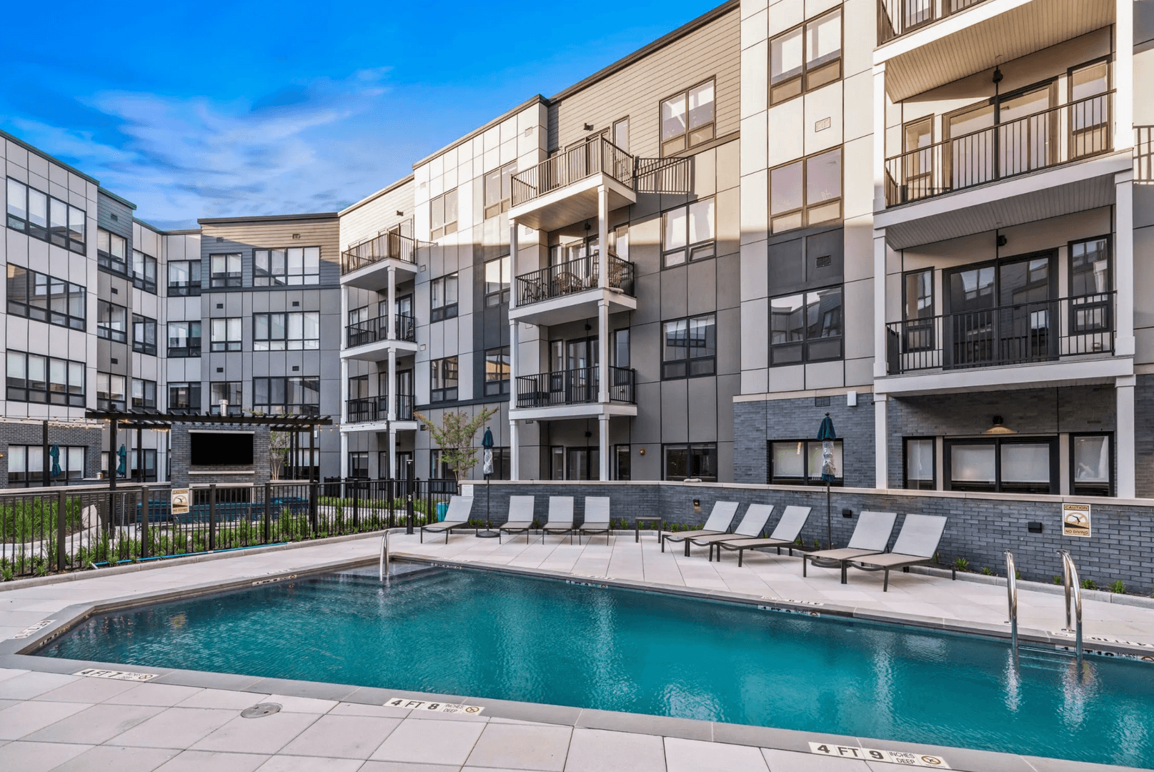 Hackensack Apartment: 2 Park Ave