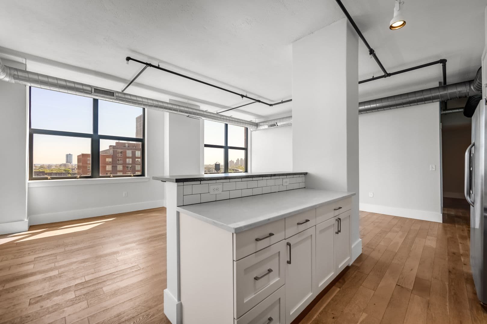 Jersey City Apartment: 299 Coles St