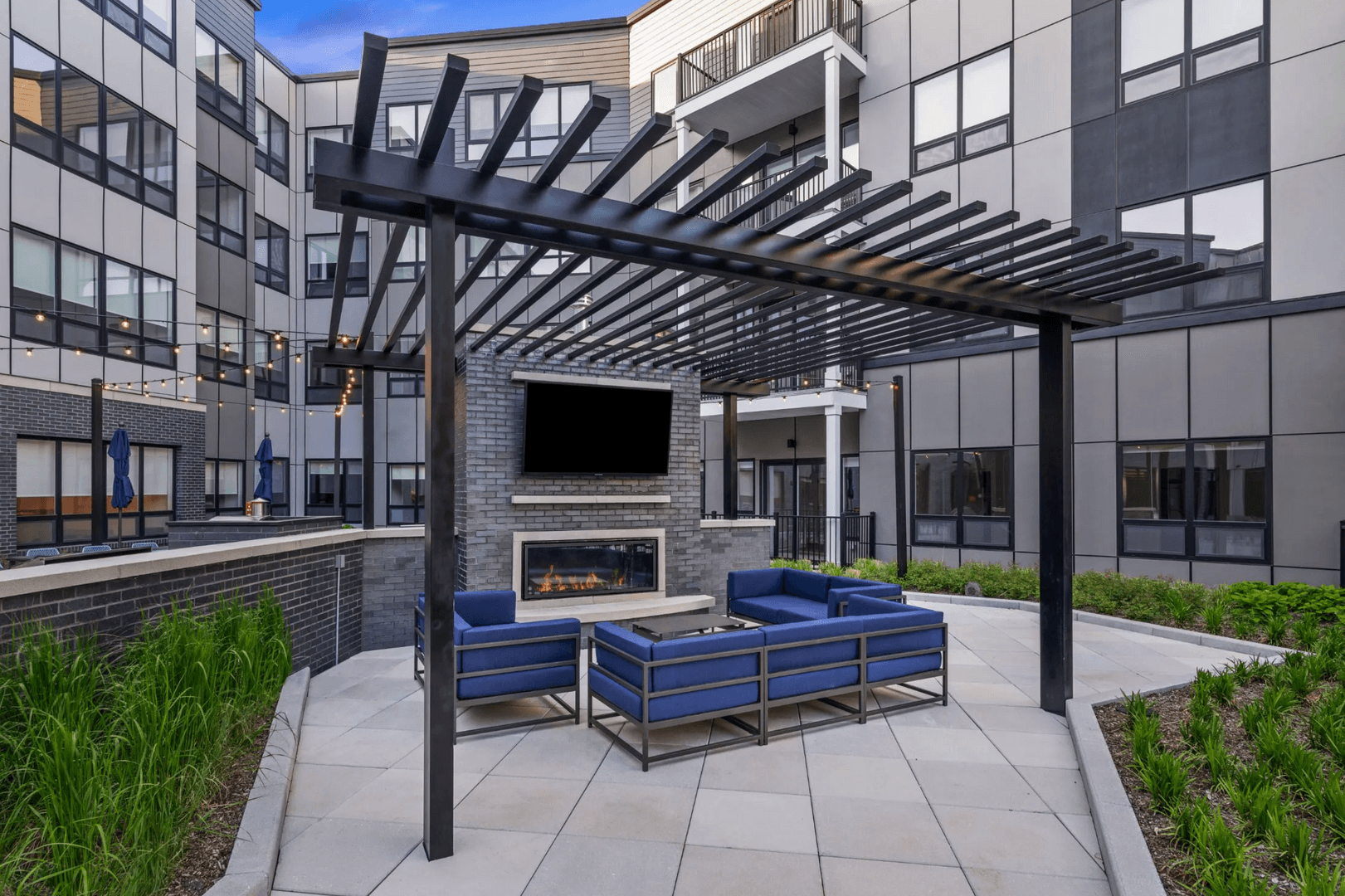 Hackensack Apartment: 2 Park Ave