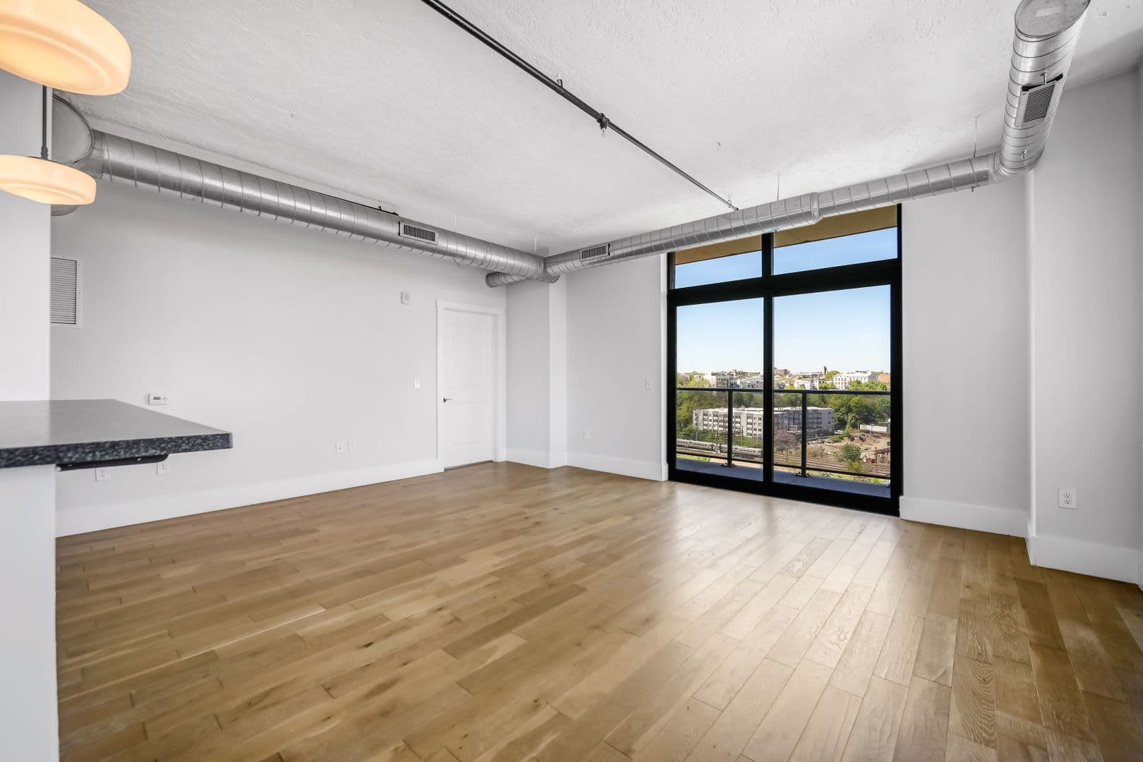 Jersey City Apartment: 299 Coles St