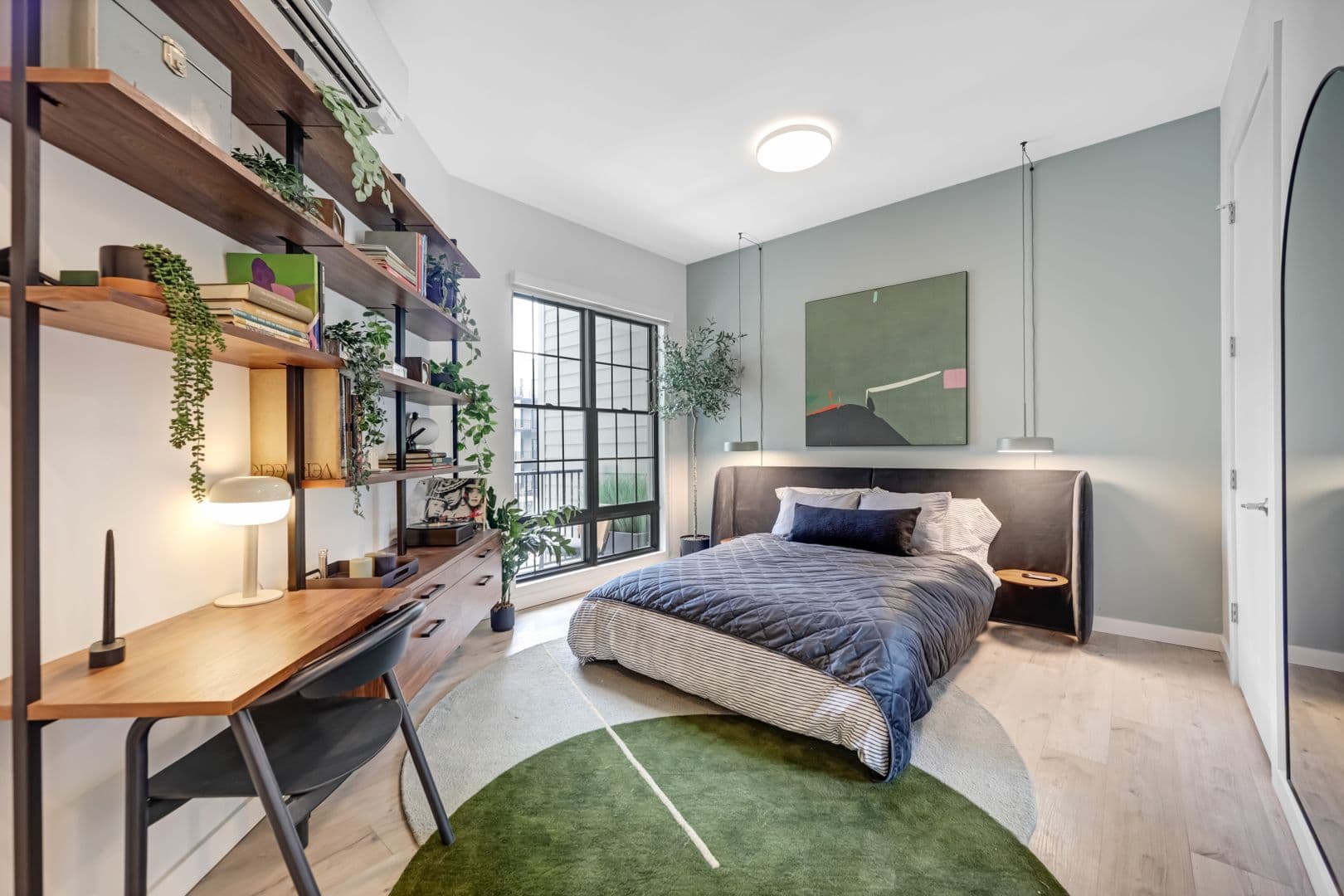 Harrison Apartment: 1100 S 5th Street