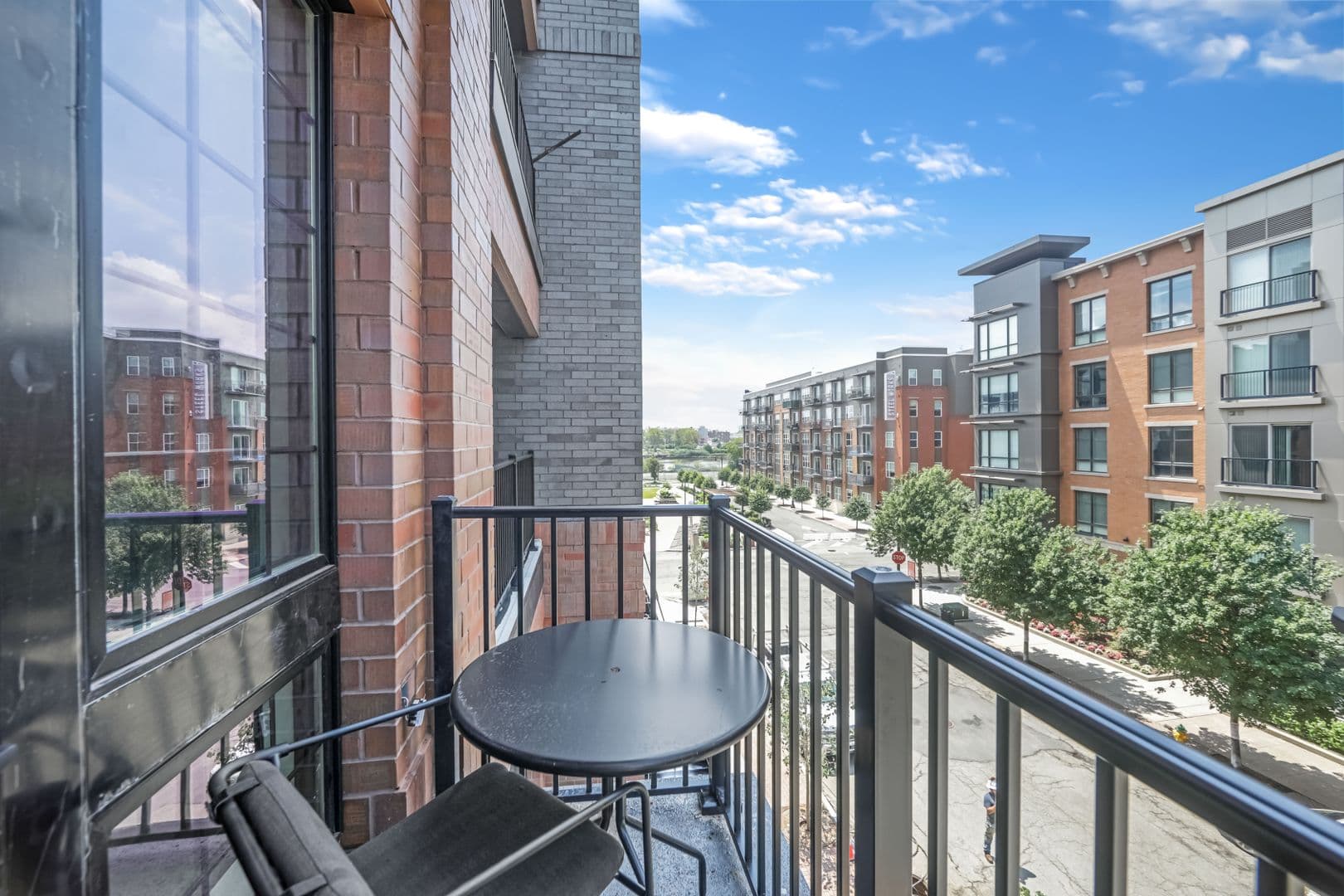Harrison Apartment: 1100 S 5th Street