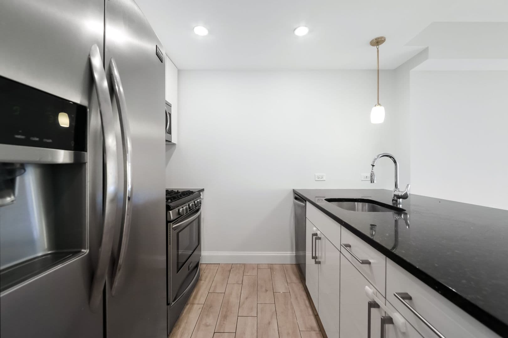 Weehawken Apartment: 1710 Park Ave