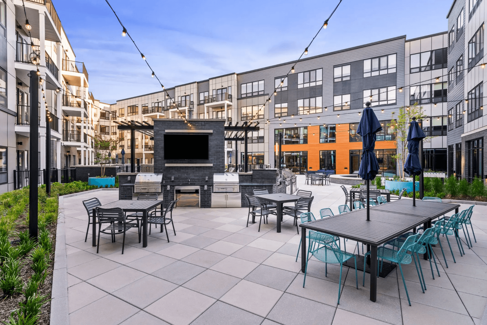 Hackensack Apartment: 2 Park Ave