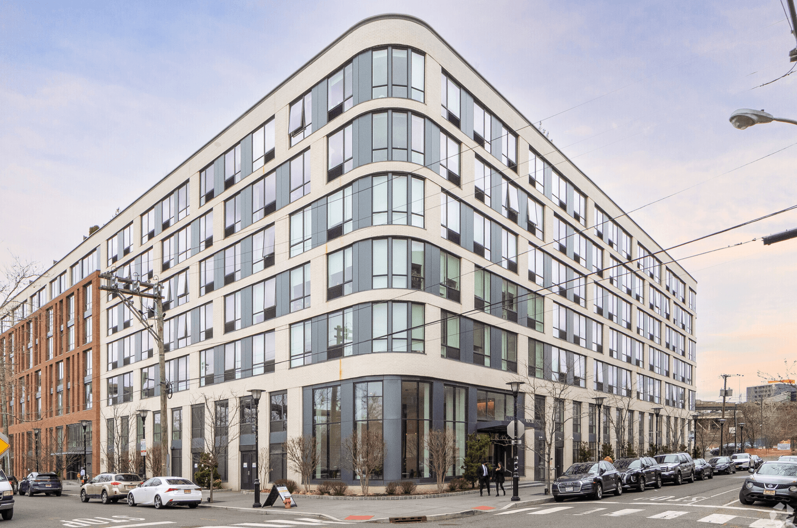 Jersey City Apartment: 370 9th st