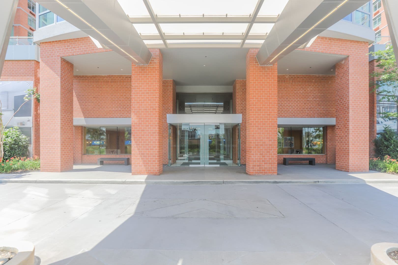 Edgewater Apartment: 7650 River Road