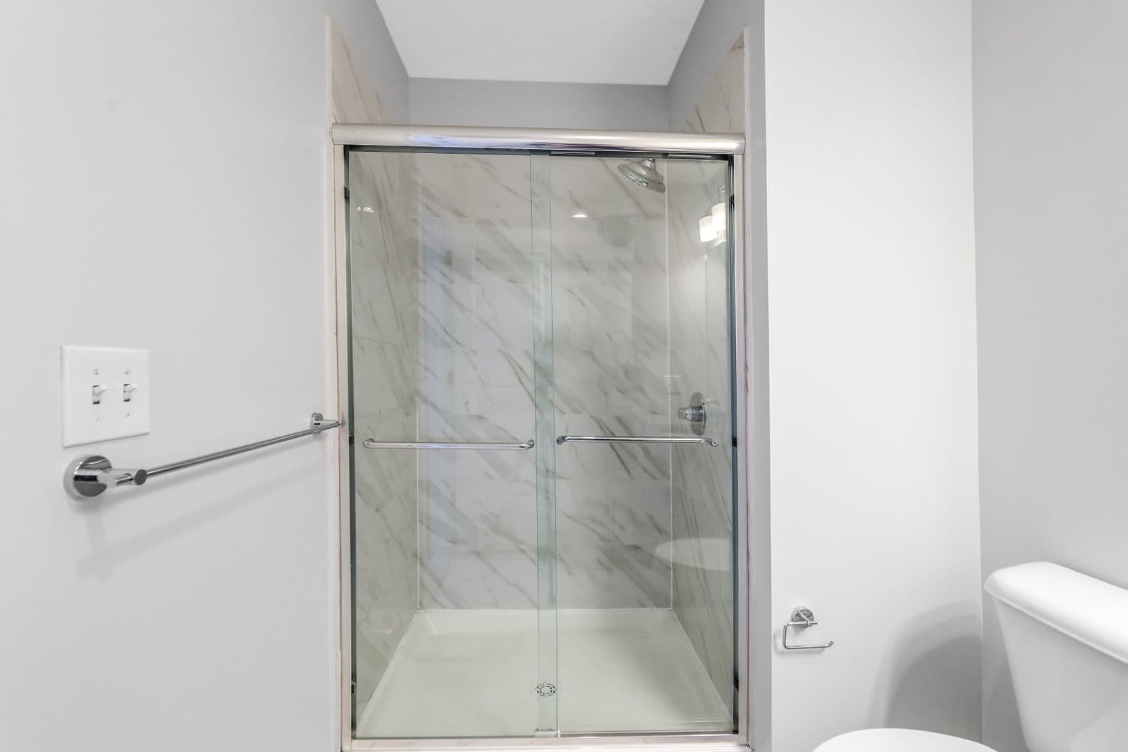 Jersey City Apartment: 299 Coles St