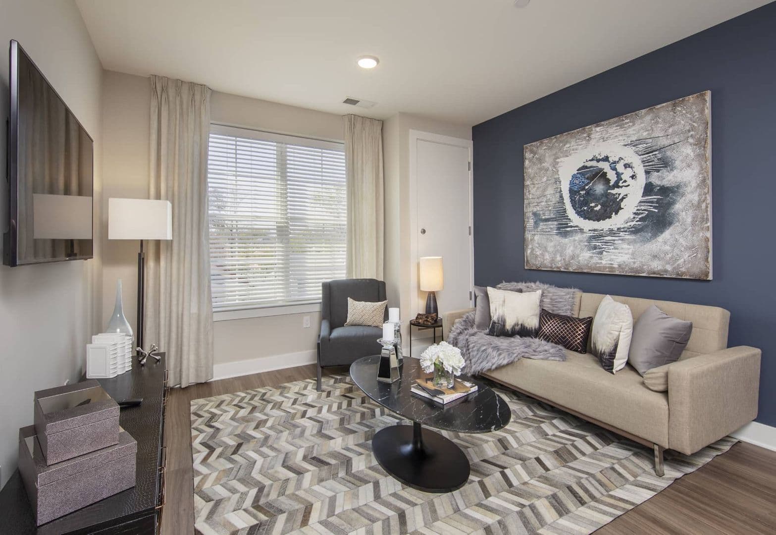 Englewood Apartment: 5 William Street,