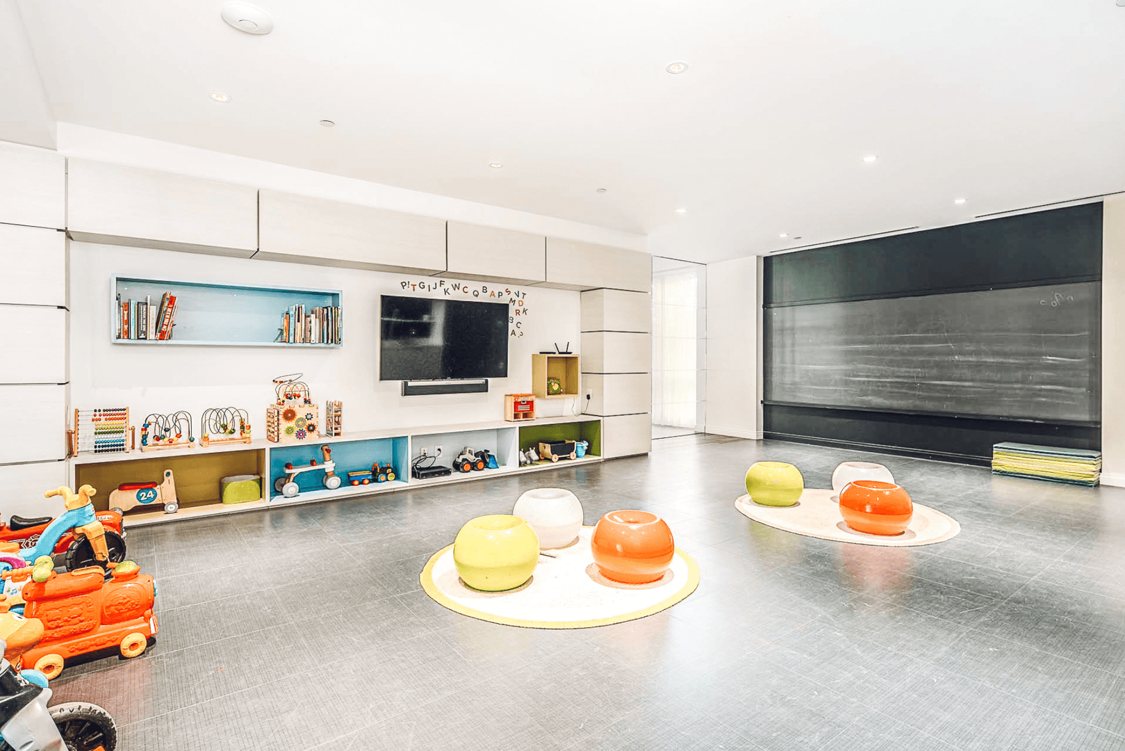 Jersey City Apartment: 370 9th st