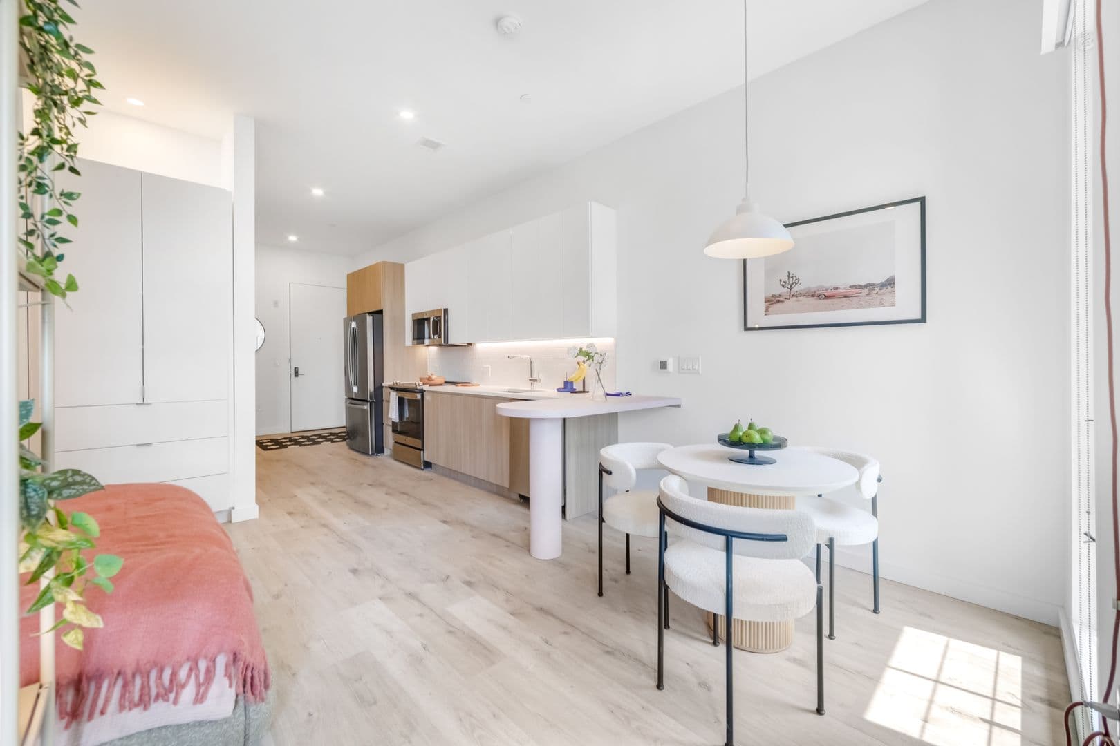 Harrison Apartment: 1100 S 5th Street