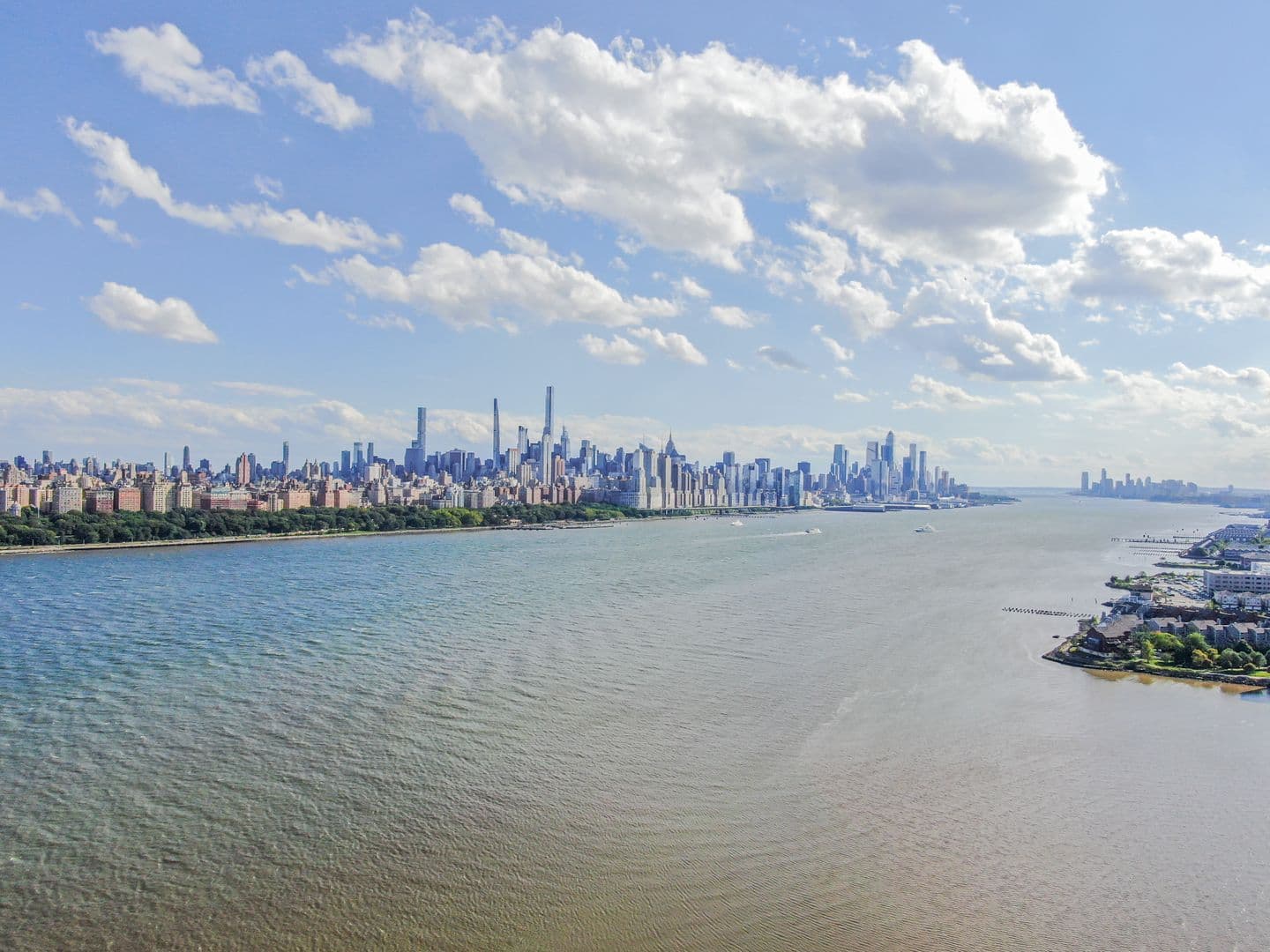 Edgewater Condo: 10 Main St