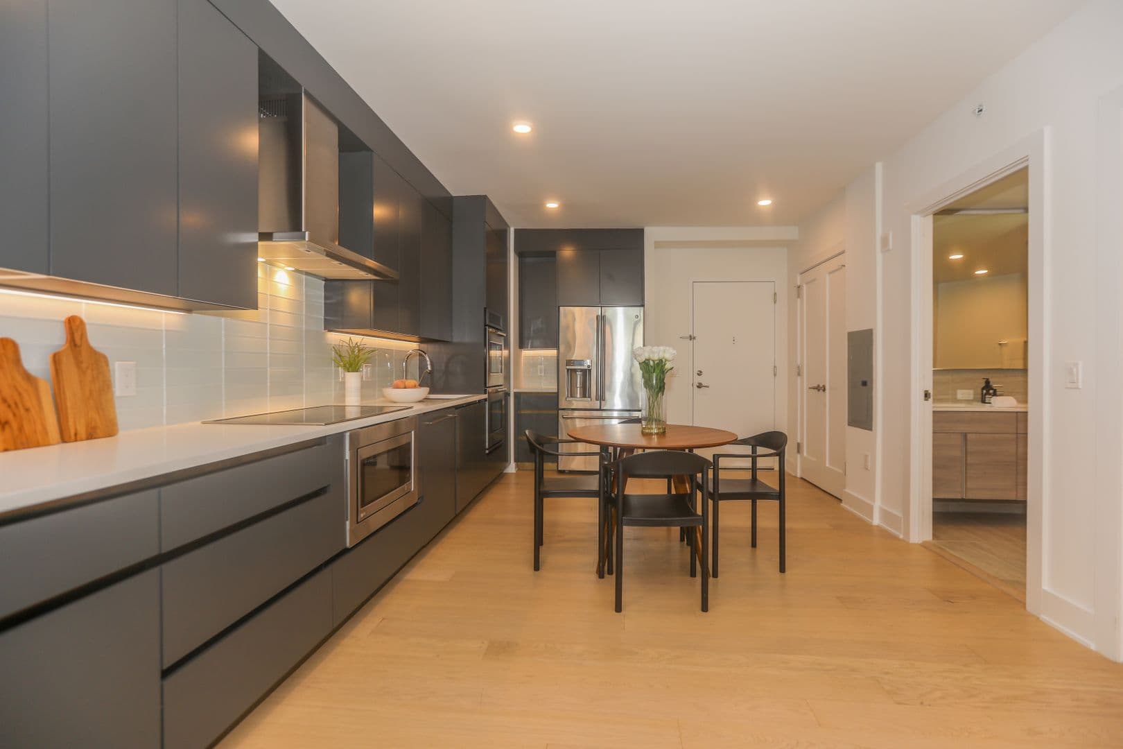 Edgewater Apartment: 7650 River Road