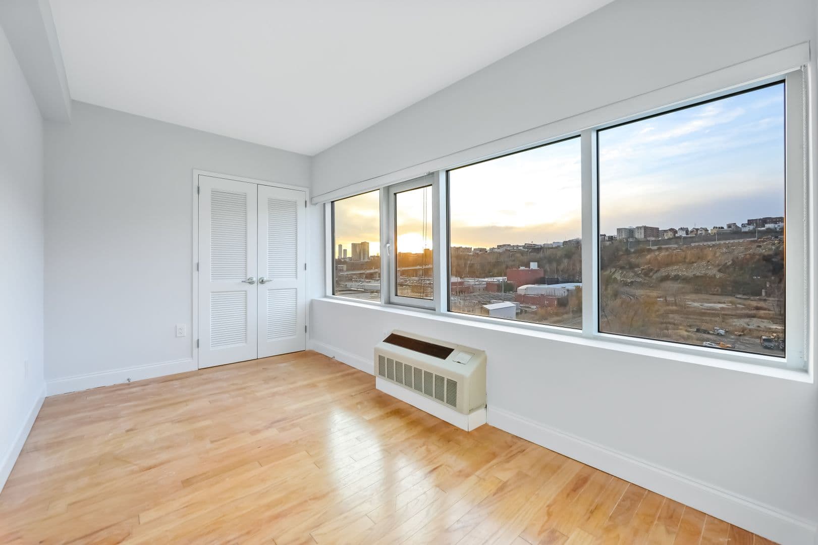 Weehawken Apartment: 1710 Park Ave