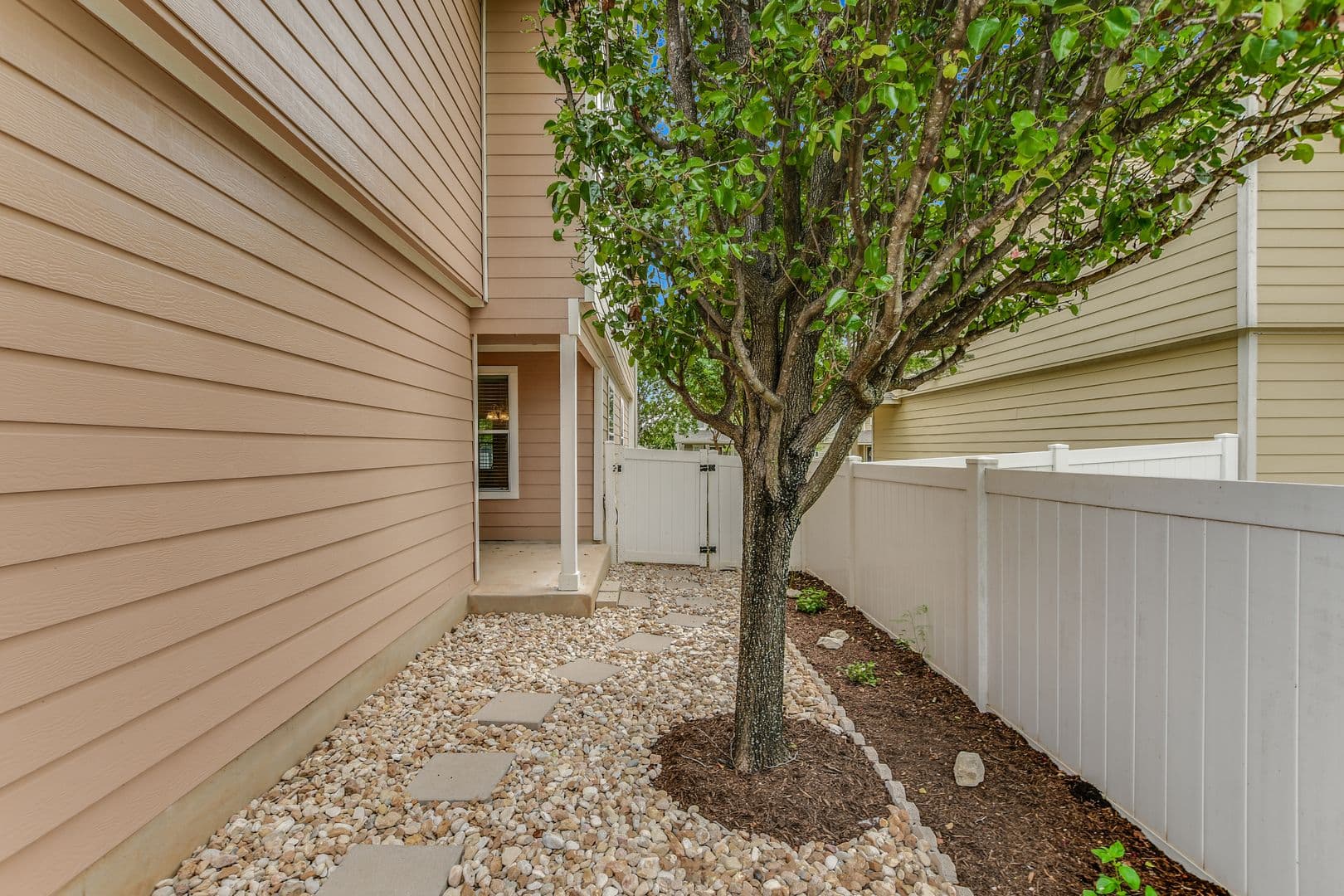Cedar Park House: 1815 Lost Maples Loop