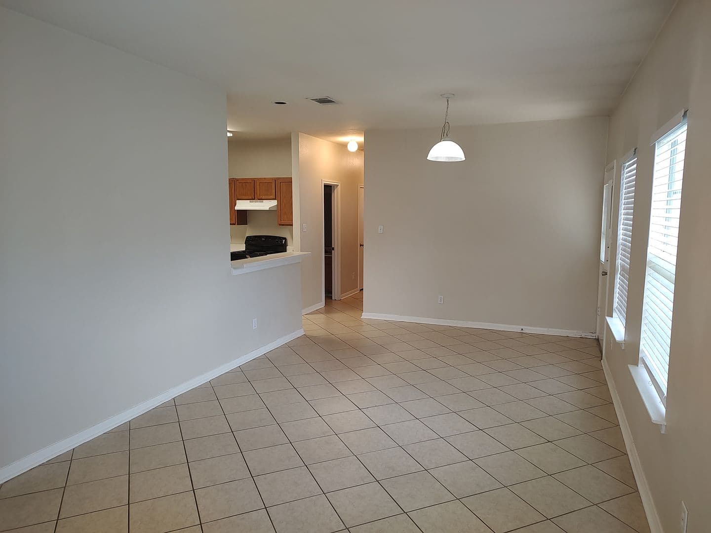 Leander House: 2206 S Bagdad unit B