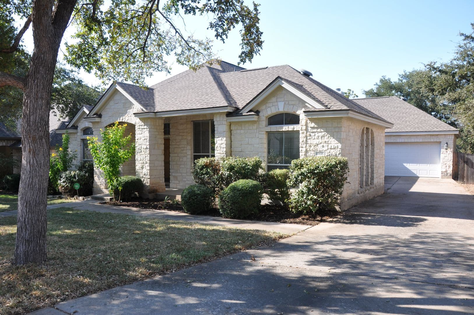 Austin House: 16616 Dalmahoy Drive