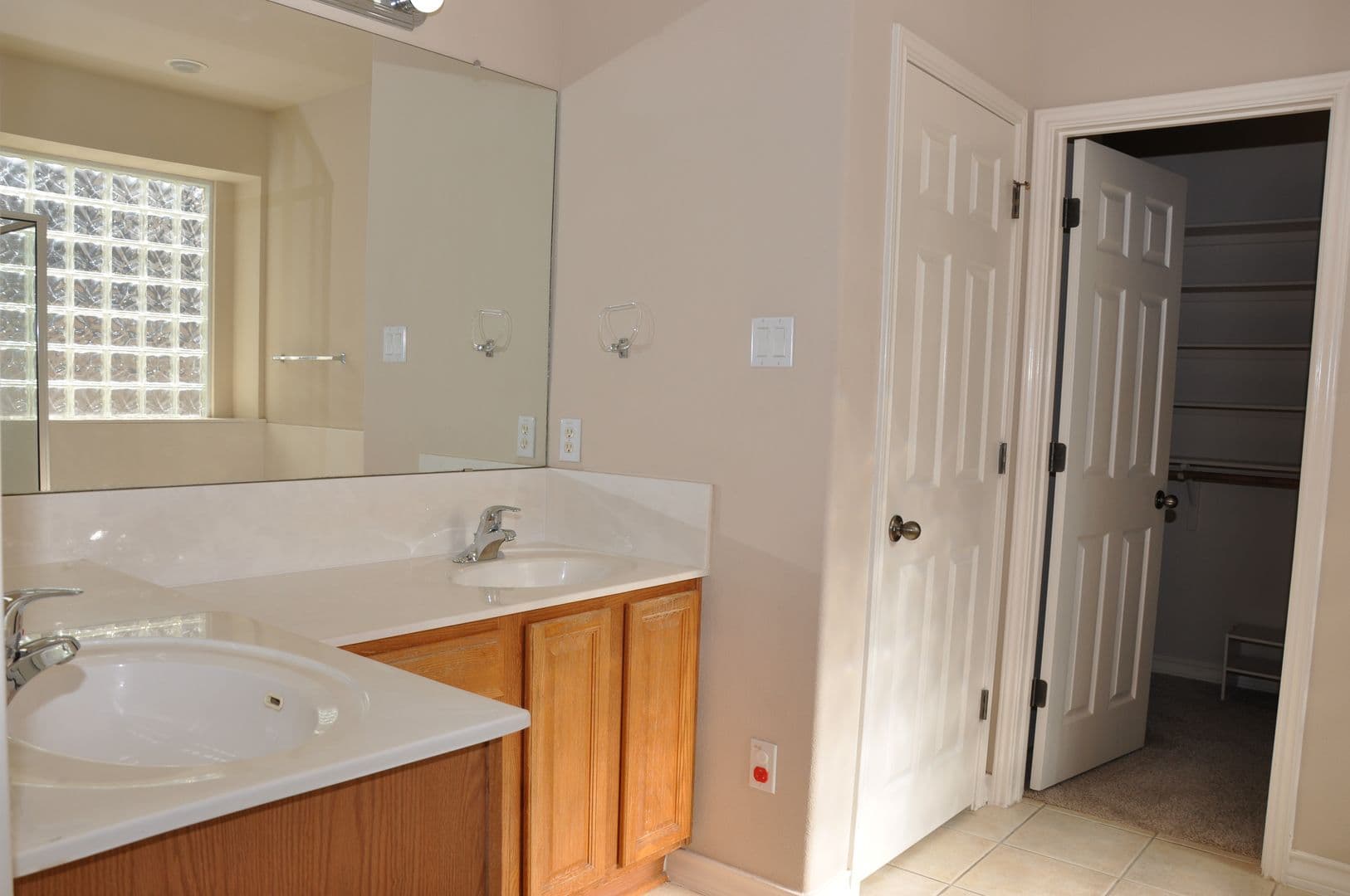 Austin House: 16616 Dalmahoy Drive