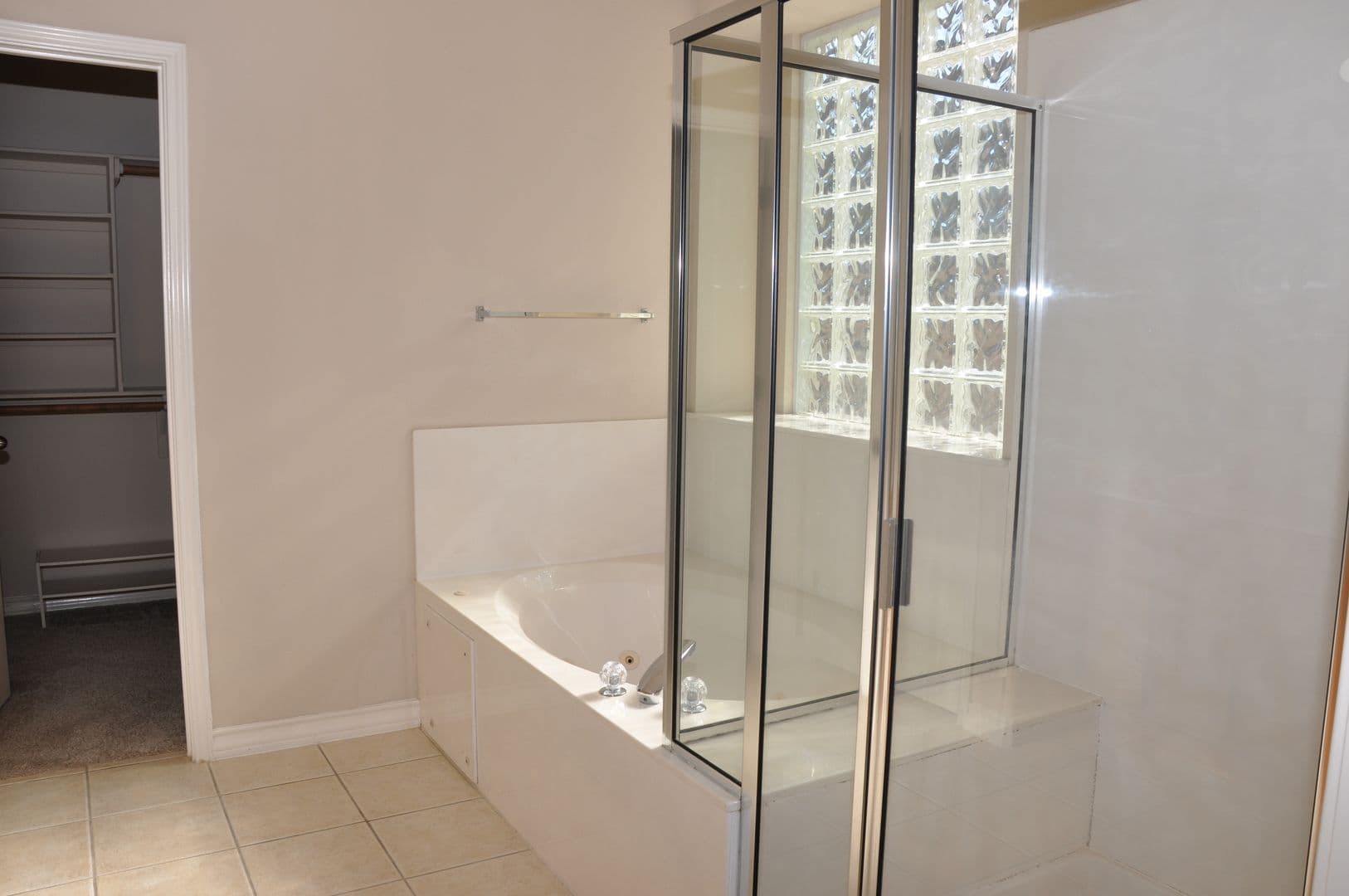 Austin House: 16616 Dalmahoy Drive