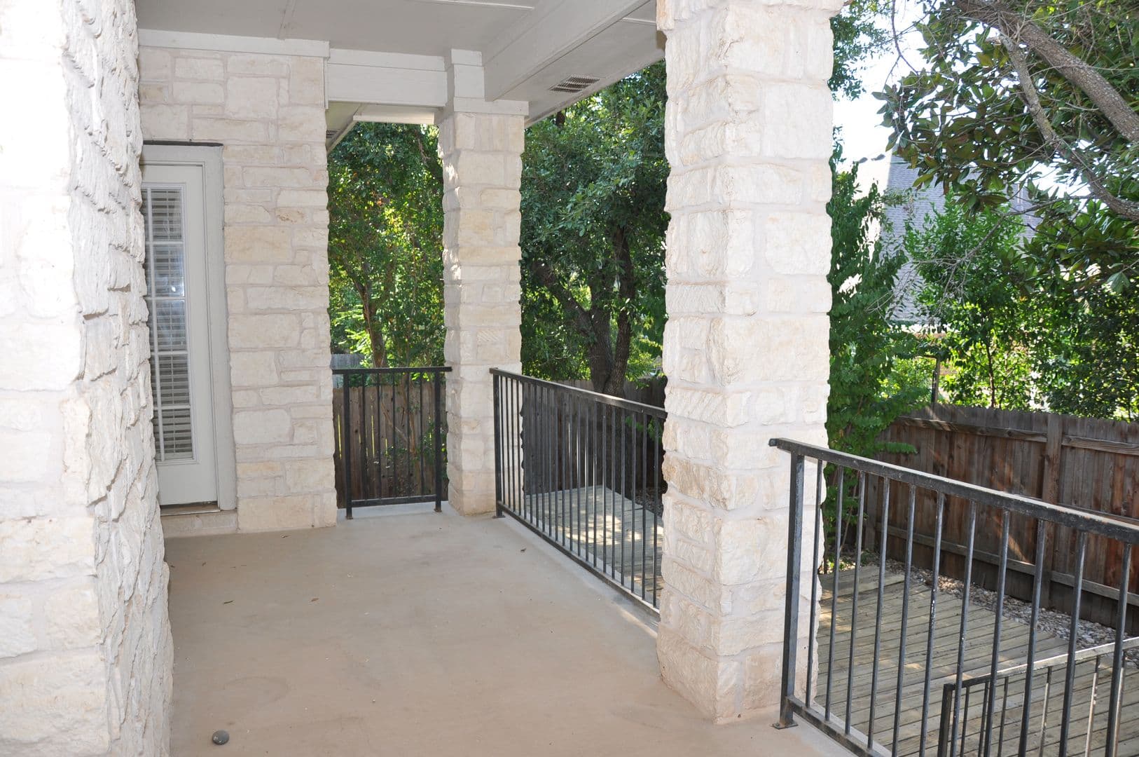Austin House: 16616 Dalmahoy Drive