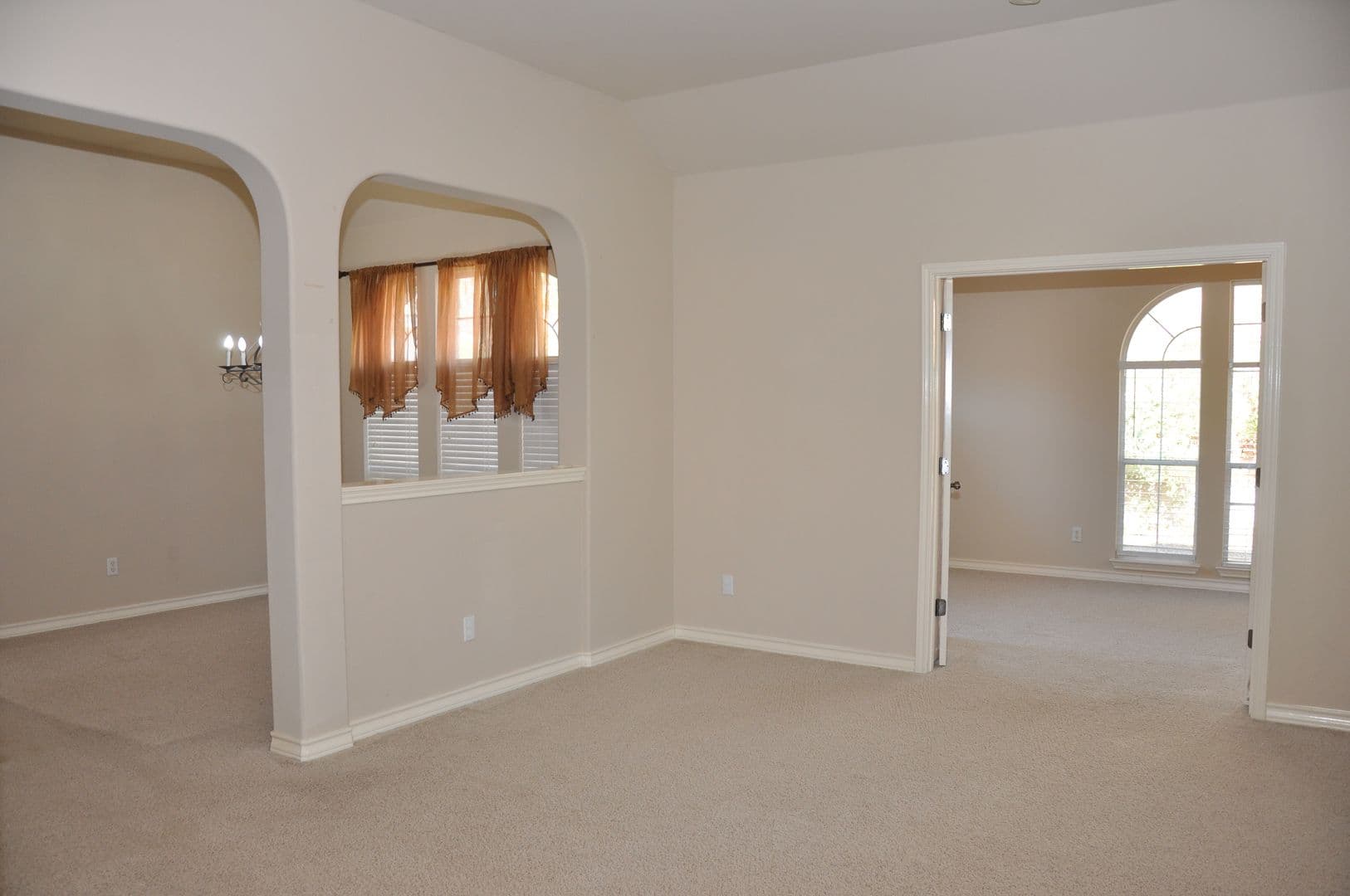 Austin House: 16616 Dalmahoy Drive