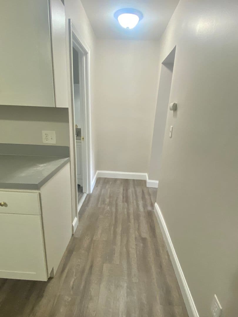 Fall River Apartment: 683-677-669-665-663-655 -631- 543 - 569 - 545 Middle Street