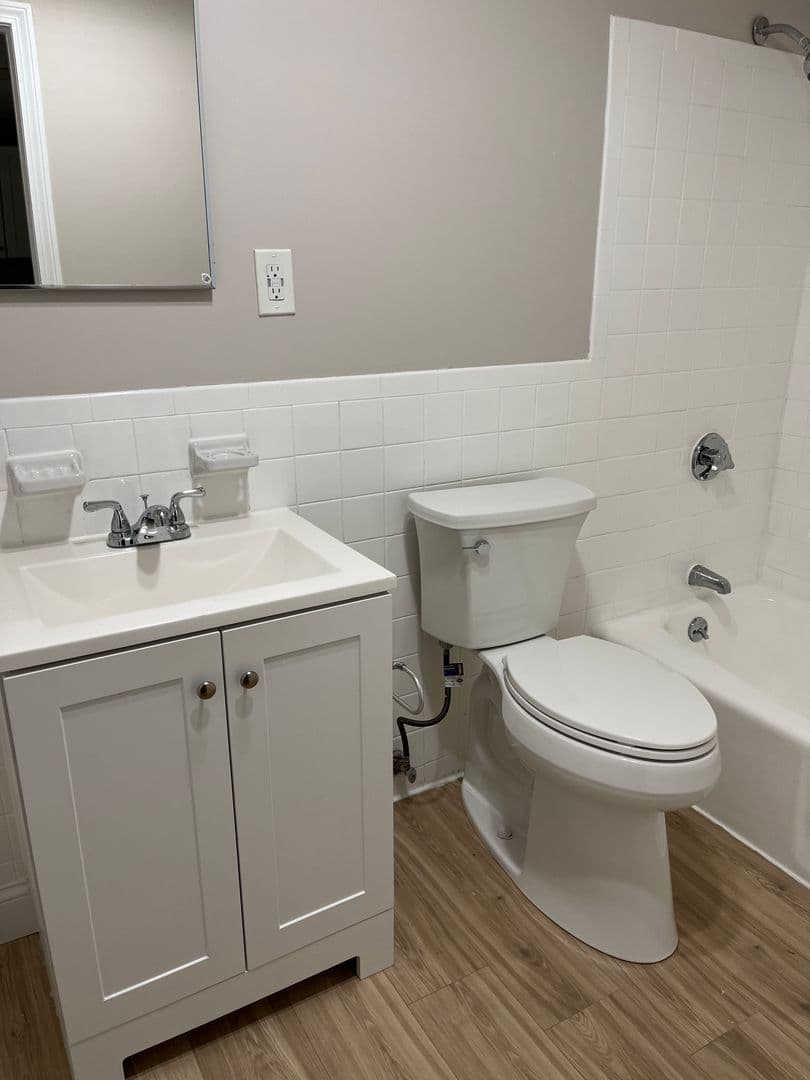 Gardner Apartment: 90 Ridgewood Lane