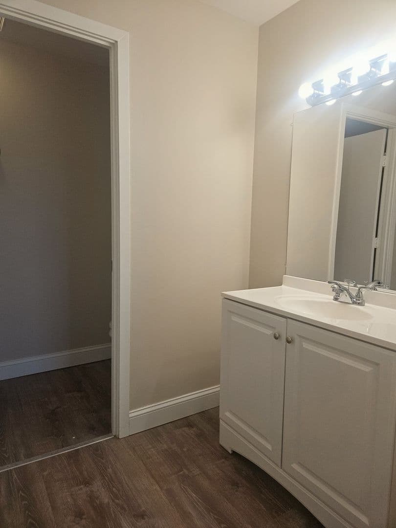 Fall River Apartment: 2 Weaver Street