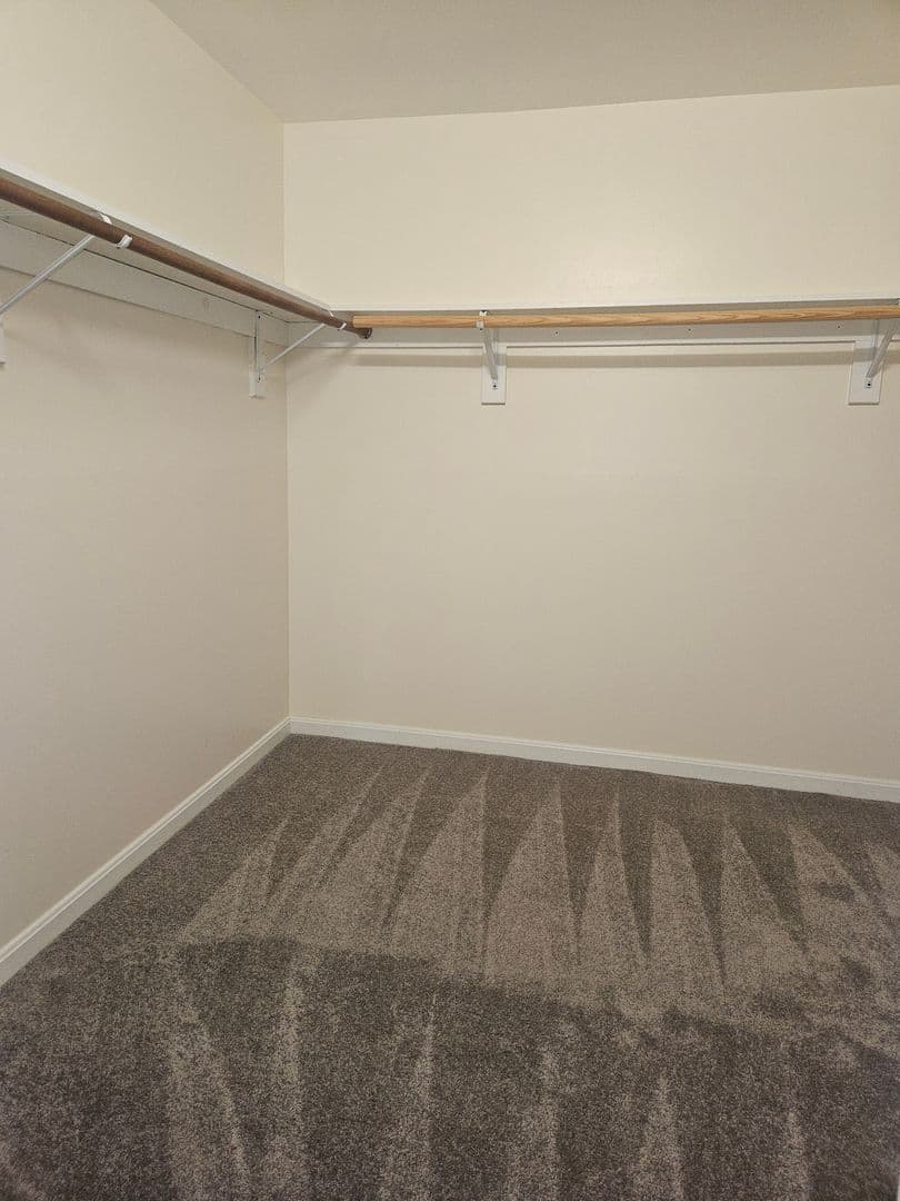 Fall River Apartment: 4000 North Main Street