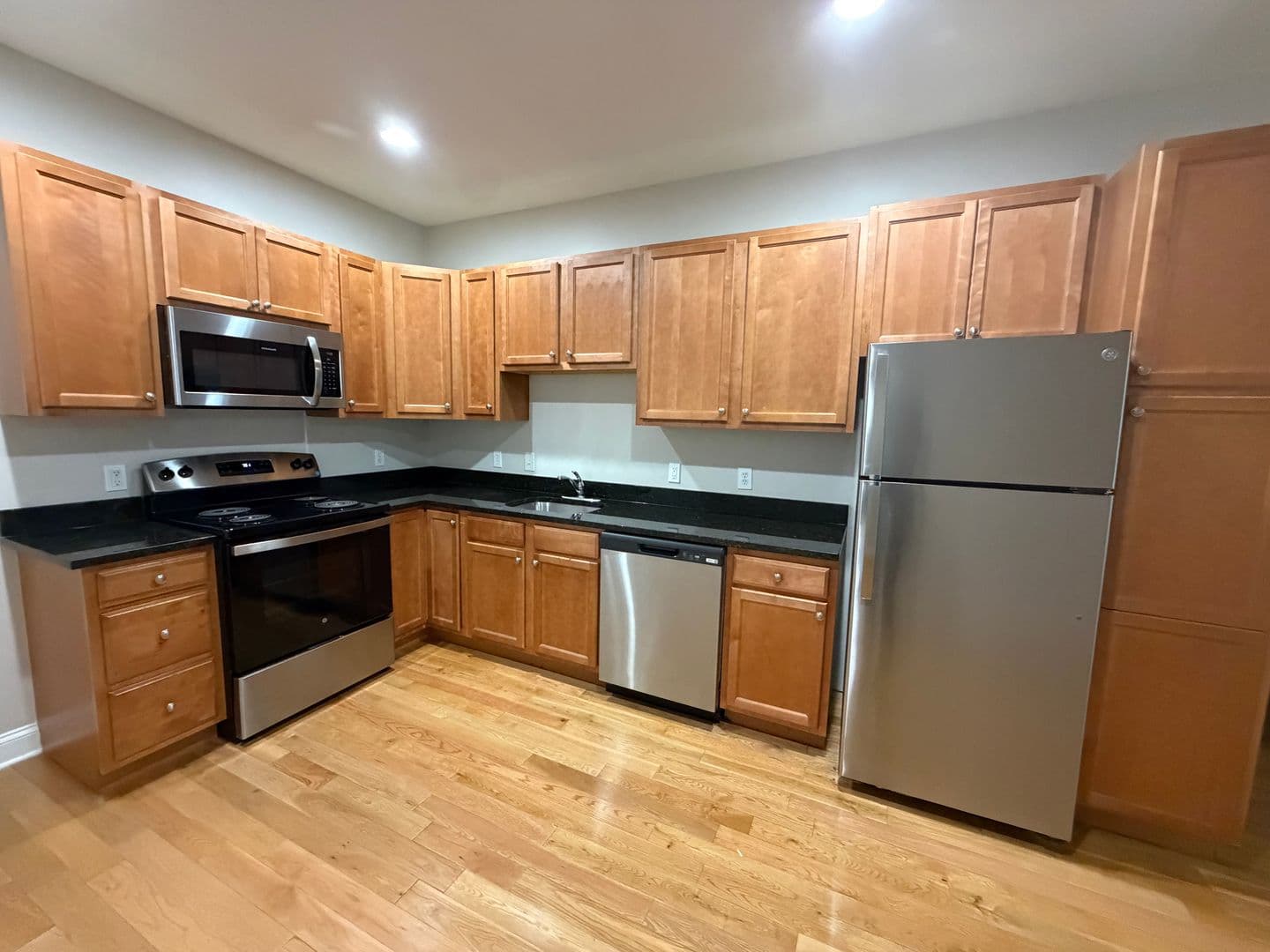 Fall River Apartment: 4801 North Main street