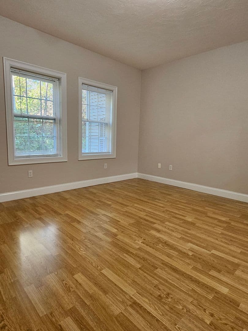 Fall River Apartment: 4801 North Main street