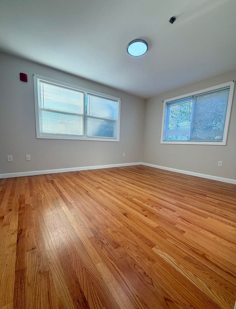 Lowell Apartment: 144 Stevens Street