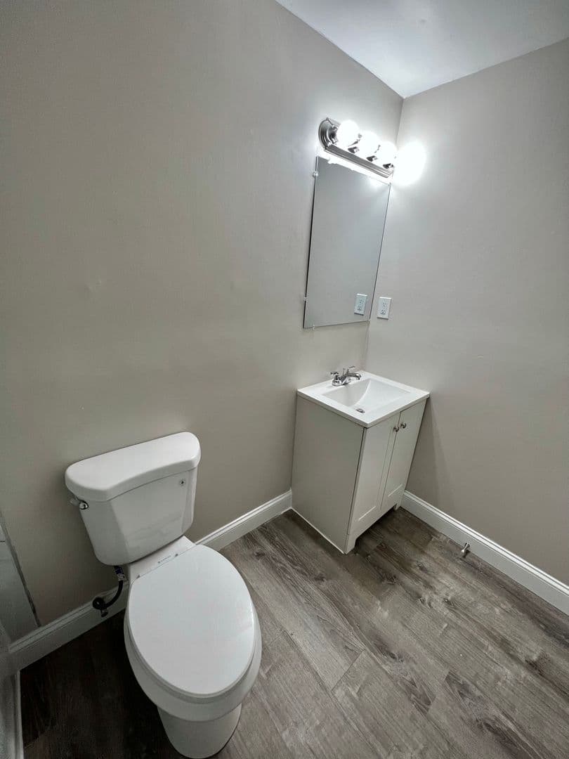 Gardner Apartment: 90 Ridgewood Lane