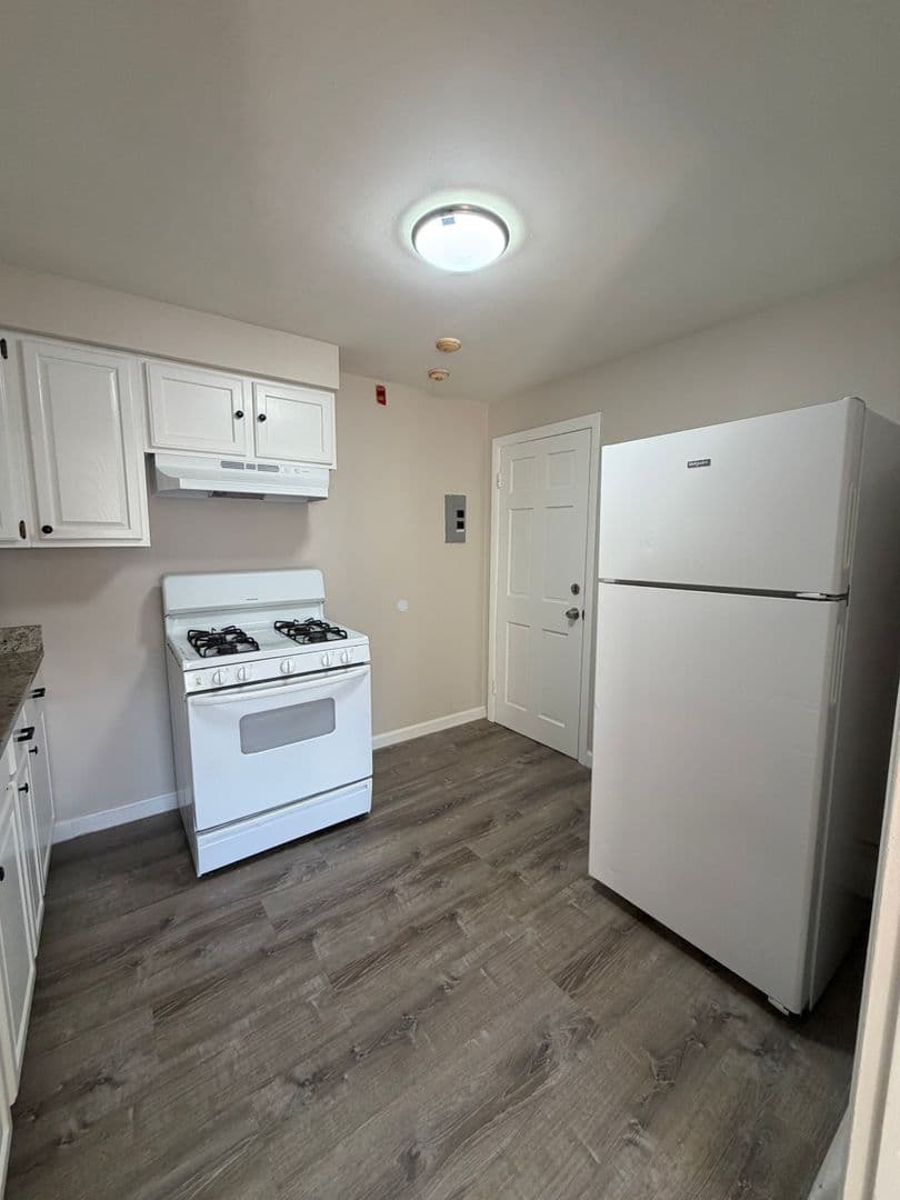 Lowell Apartment: 260 Nesmith Street