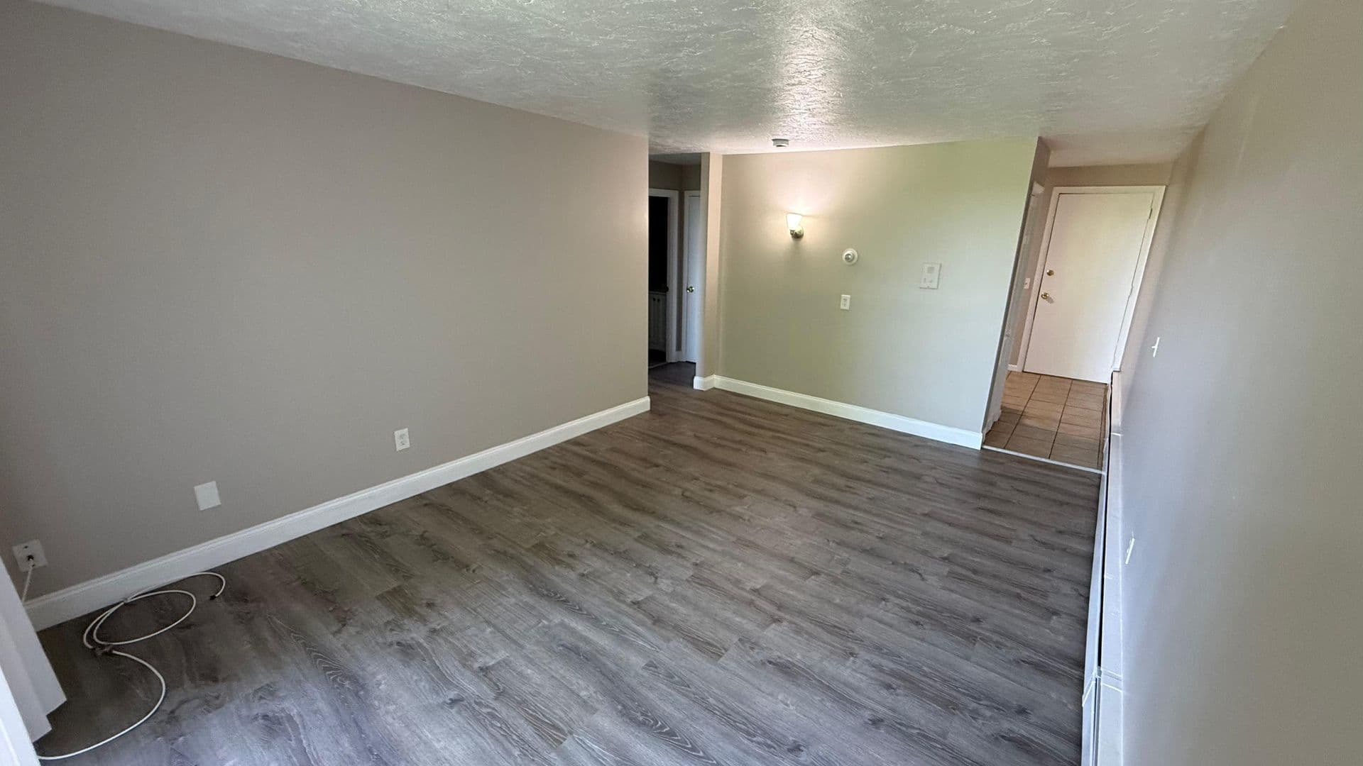 Worcester Apartment: 10 Henry Terrace