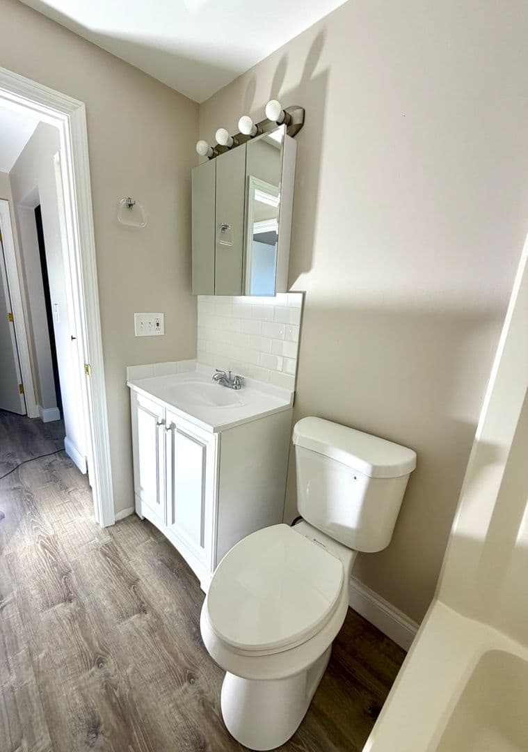 Lowell Apartment: 169 Aiken Avenue