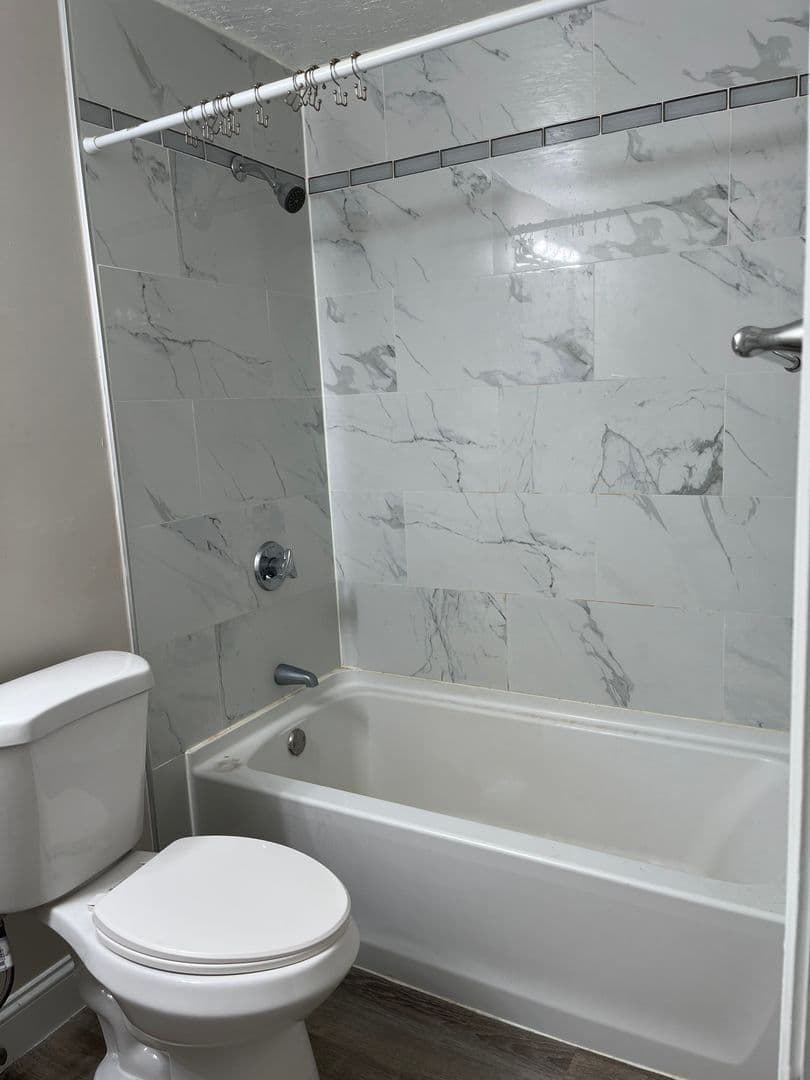 Gardner Apartment: 90 Ridgewood Lane