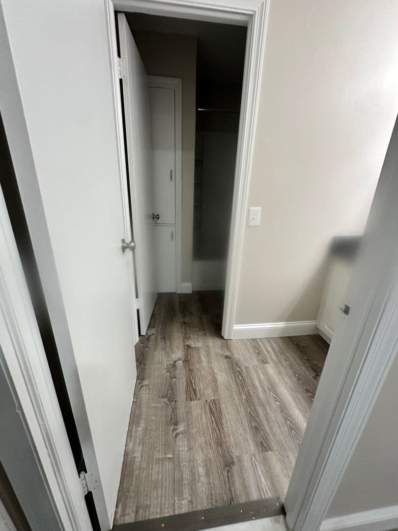Middletown Apartment: 3 Admiralty Drive