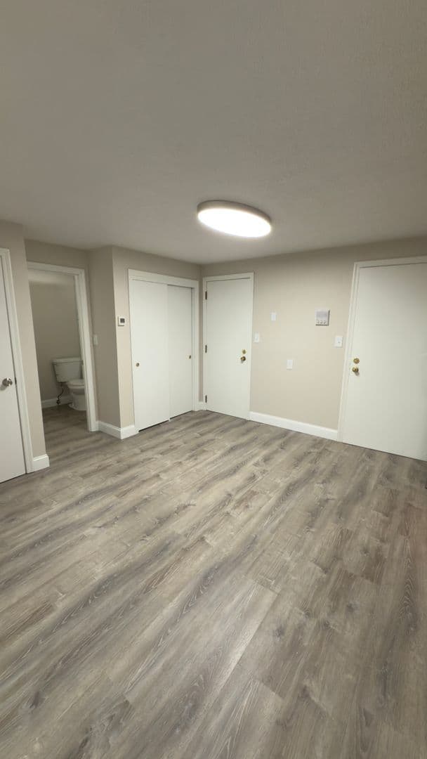 Gardner Apartment: 90 Ridgewood Lane
