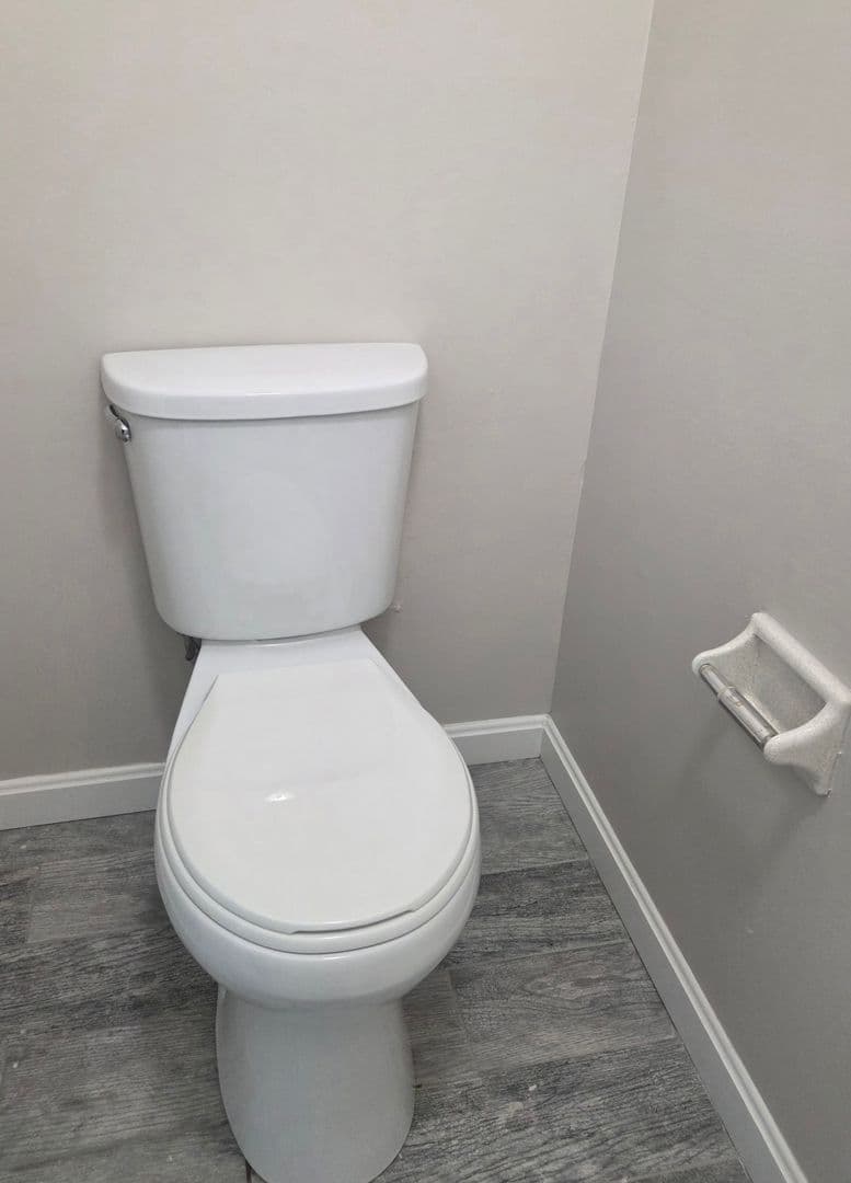 Middletown Apartment: 3 Admiralty Drive