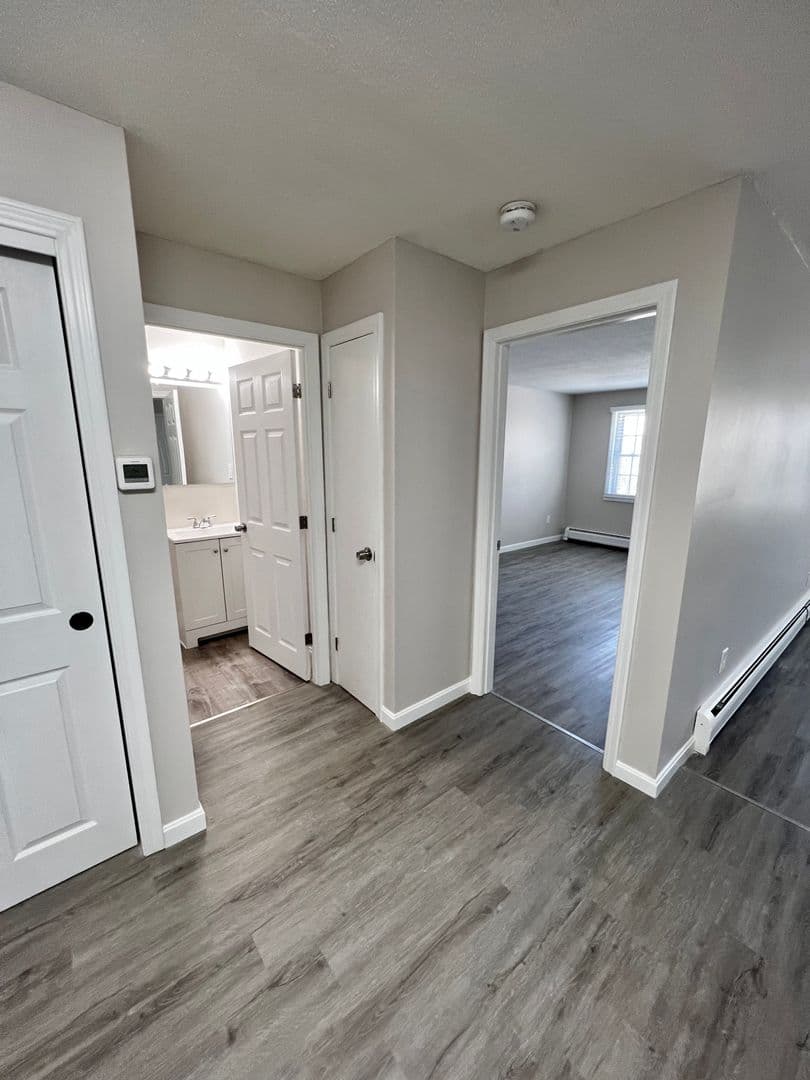Gardner Apartment: 90 Ridgewood Lane