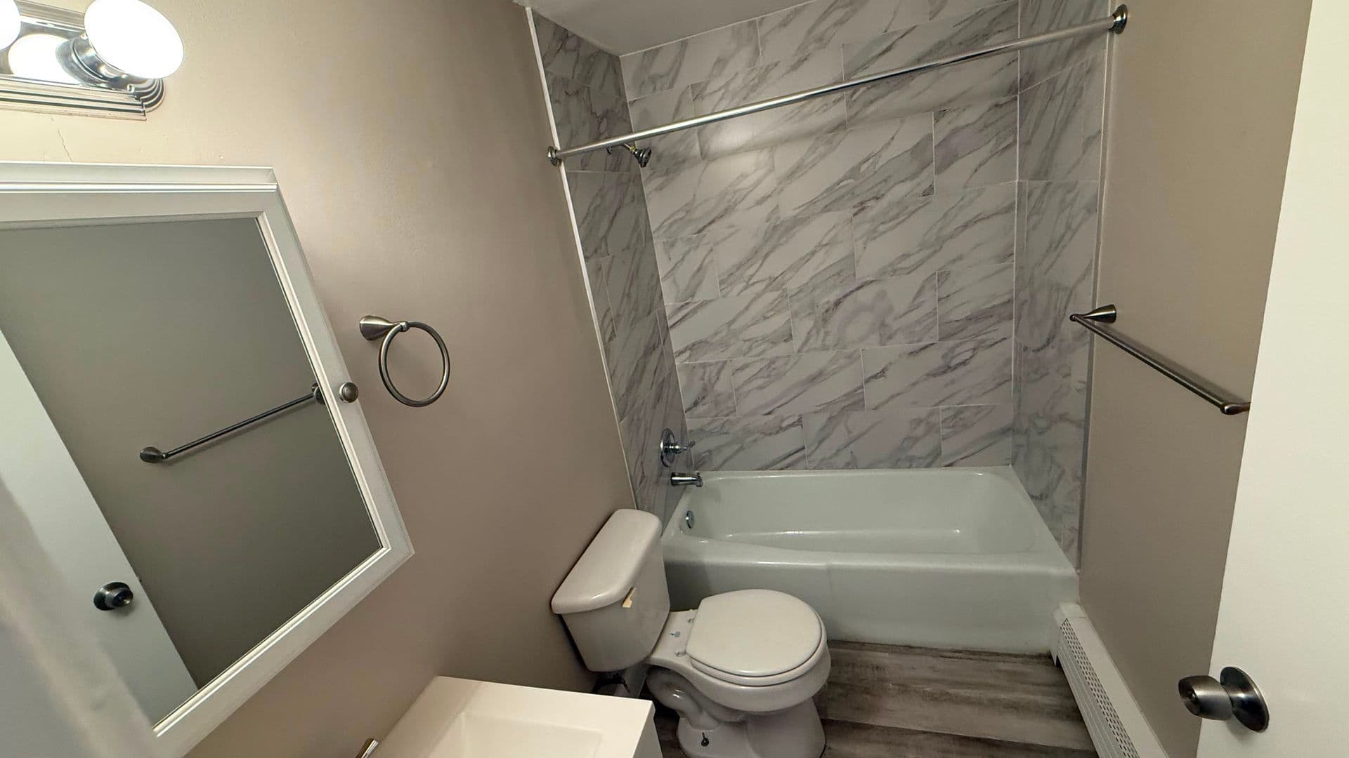 Worcester Apartment: 3 Henry Terrace