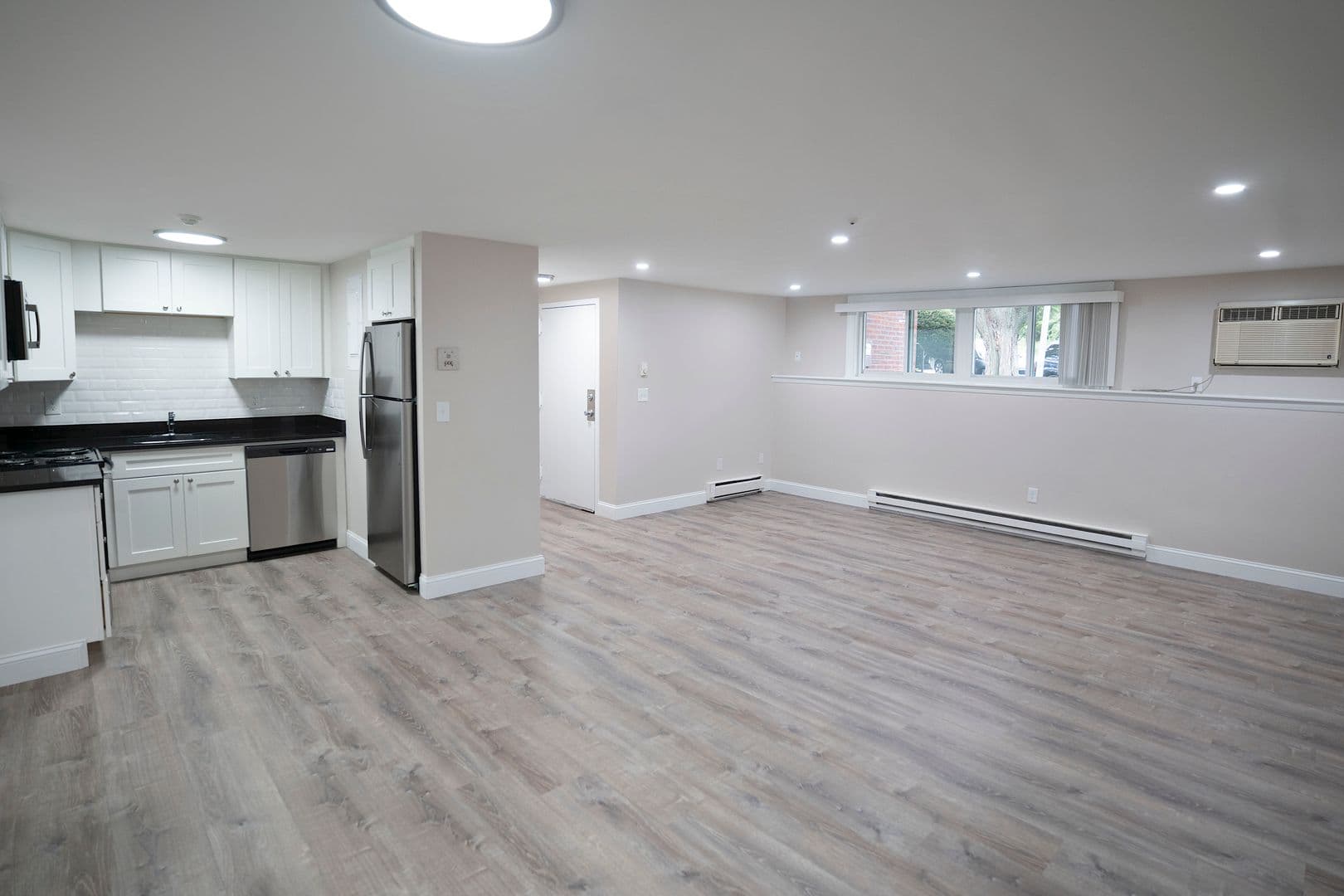 Quincy Apartment: 1020 Southern Artery