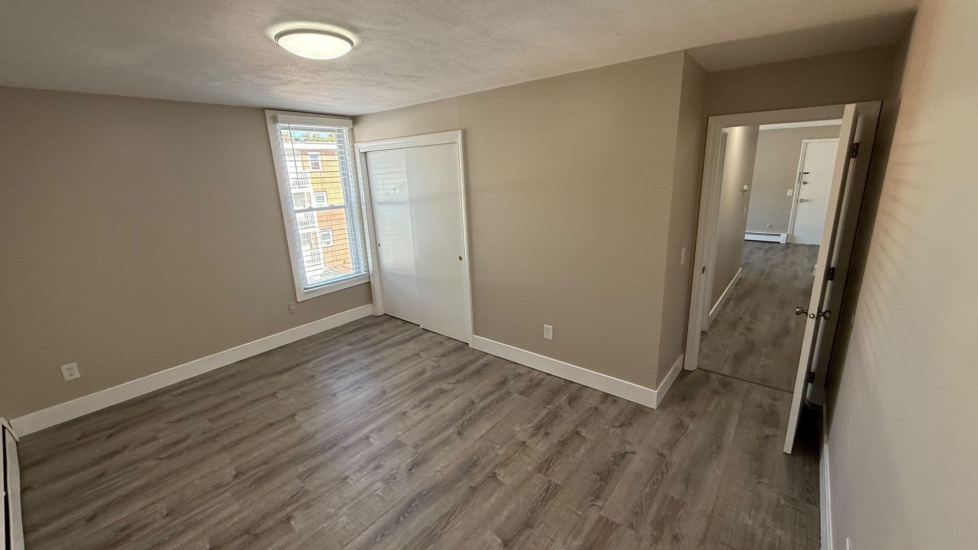 Worcester Apartment: 6 Henry Terrace