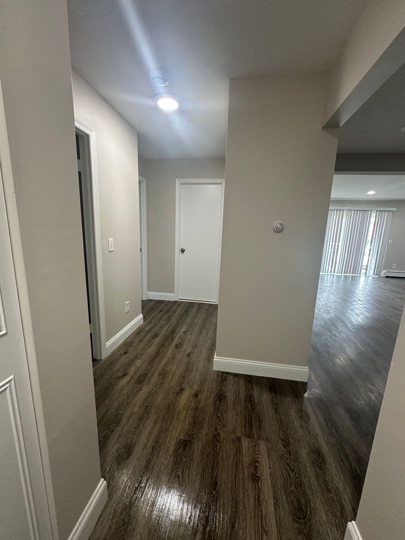 Middletown Apartment: 3 Admiralty Drive