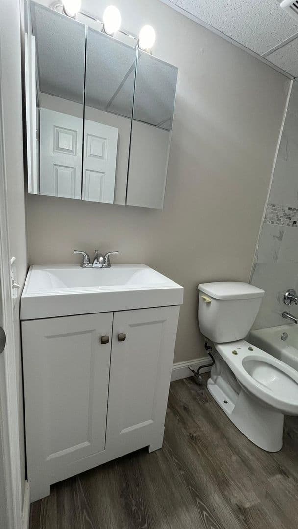 Worcester Apartment: 3 Henry Terrace