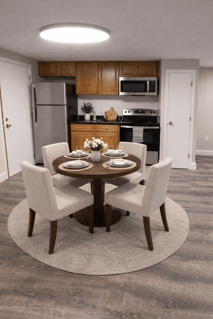 Gardner Apartment: 90 Ridgewood Lane