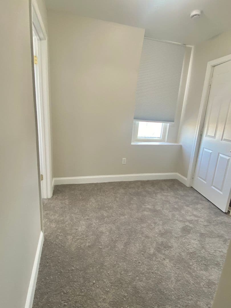 Fall River Apartment: 683-677-669-665-663-655 -631- 543 - 569 - 545 Middle Street