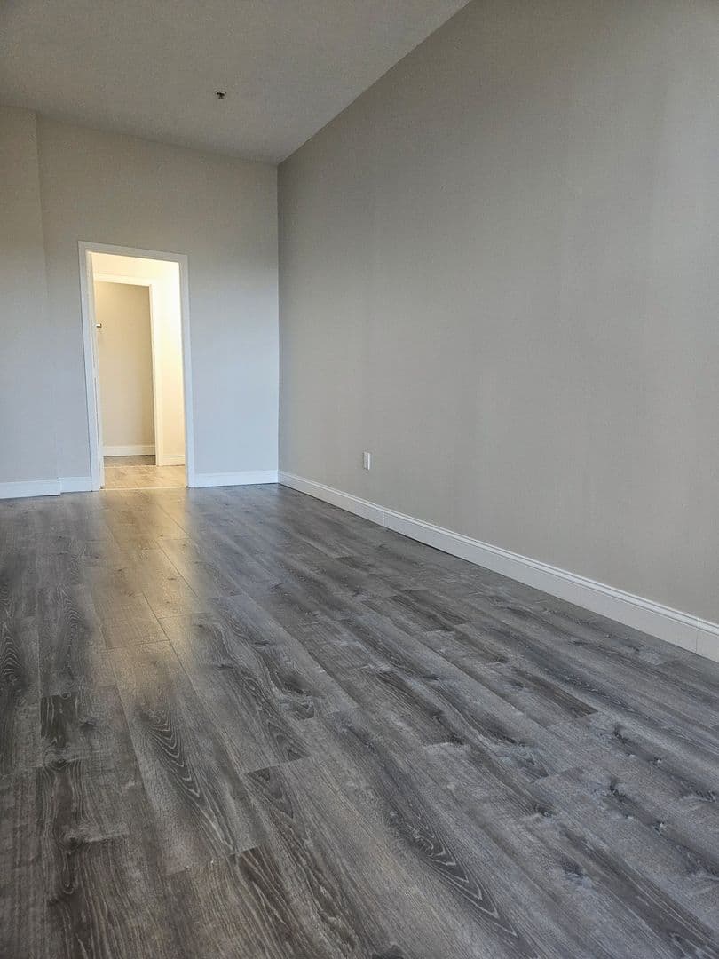 Fall River Apartment: 2 Weaver Street