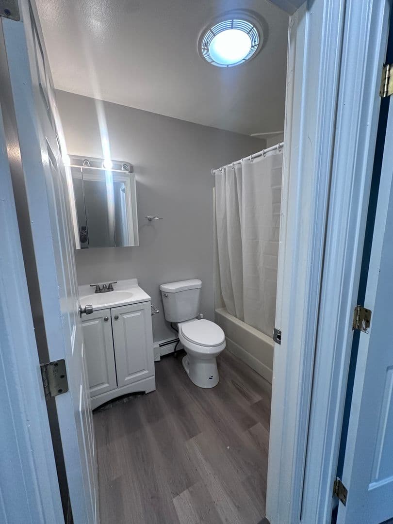 Lancaster Apartment: 211 South Main Street