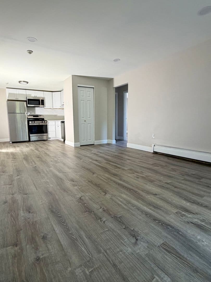 Lowell Apartment: 169 Aiken Avenue